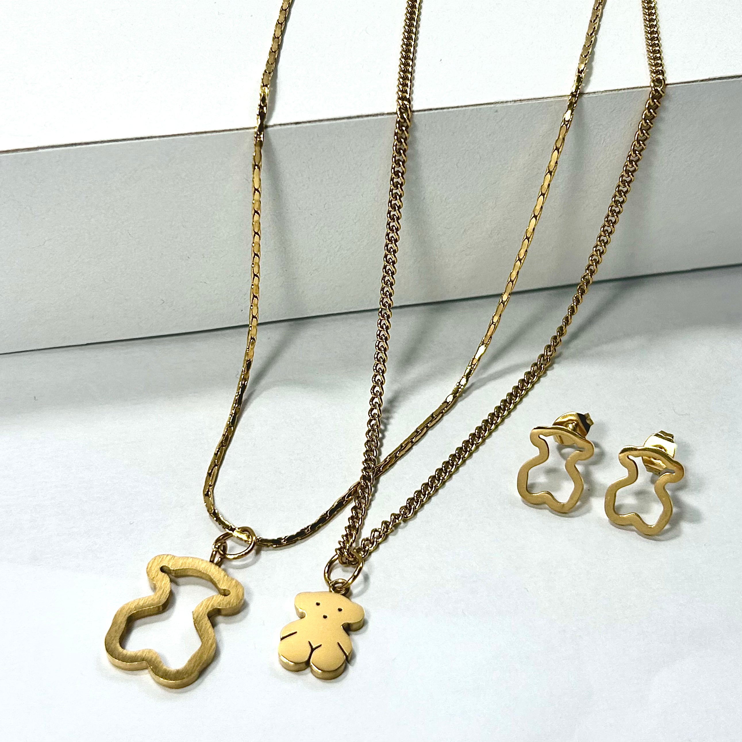 Conjunto collar y pendientes oso gold